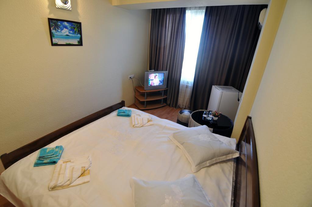 Sun Rise Hotel Tbilisi Rom bilde