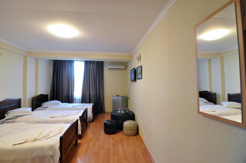 Sun Rise Hotel Tbilisi Rom bilde