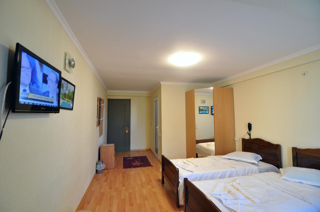 Sun Rise Hotel Tbilisi Rom bilde